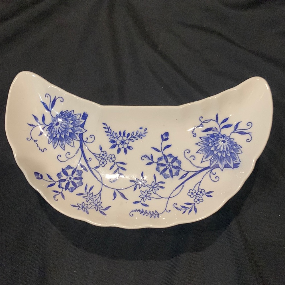 Vintage Bone Dishes (4) Unmarked